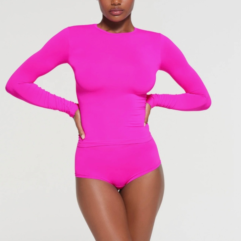 Skims soft smoothing seamless long sleeve top